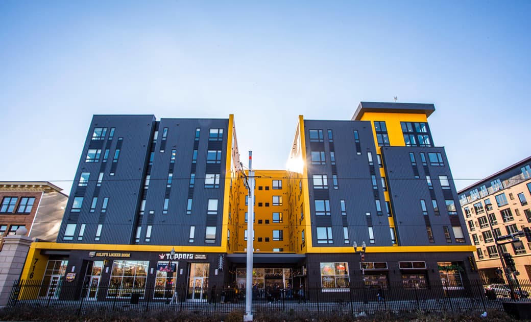 700 On Washington Apartments