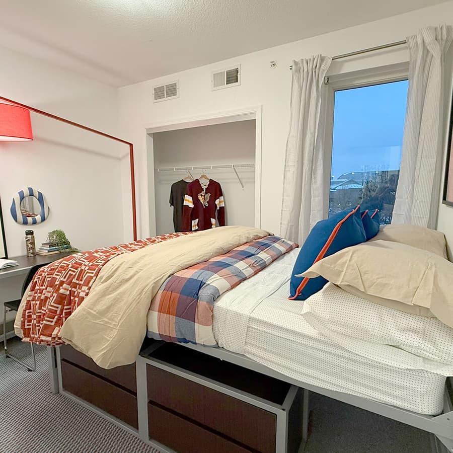 700-Washington-Bedroom-05