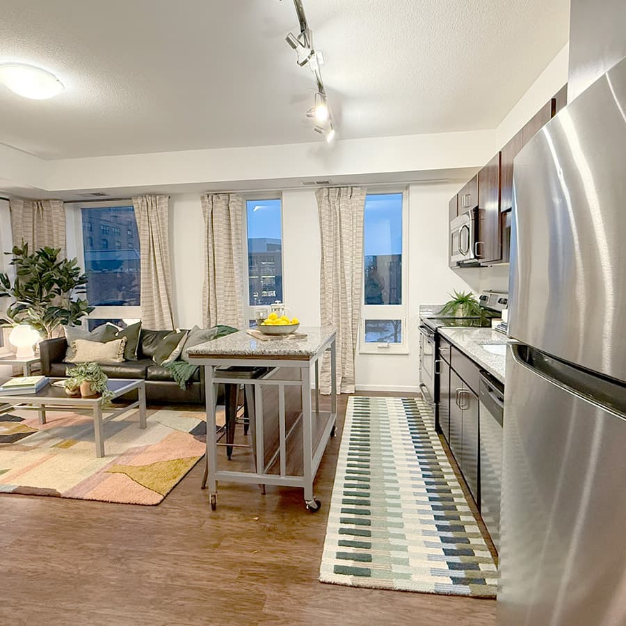 700-Washington-Living-Room-03